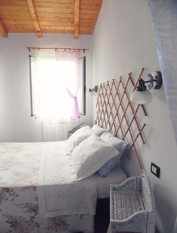 B&B I Glicini Vescina Bagian luar foto