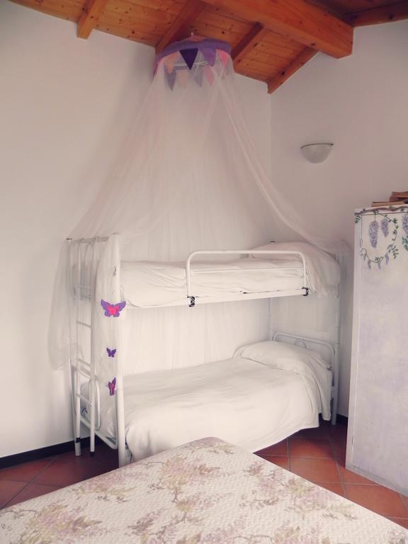 B&B I Glicini Vescina Bagian luar foto